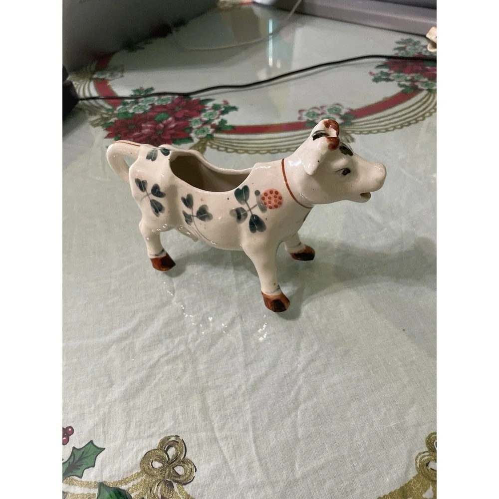 Ceramic‎ Cow Shaped Creamer Clover Design With Tail Handle Farm Green Vintage